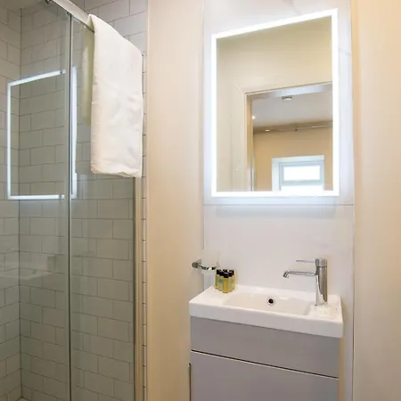 Kapselhotel The Oyster House *